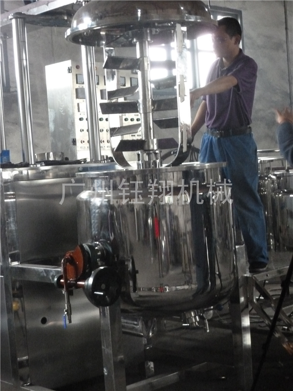 升降真空乳化擠到底是怎樣工作的？【鈺翔】