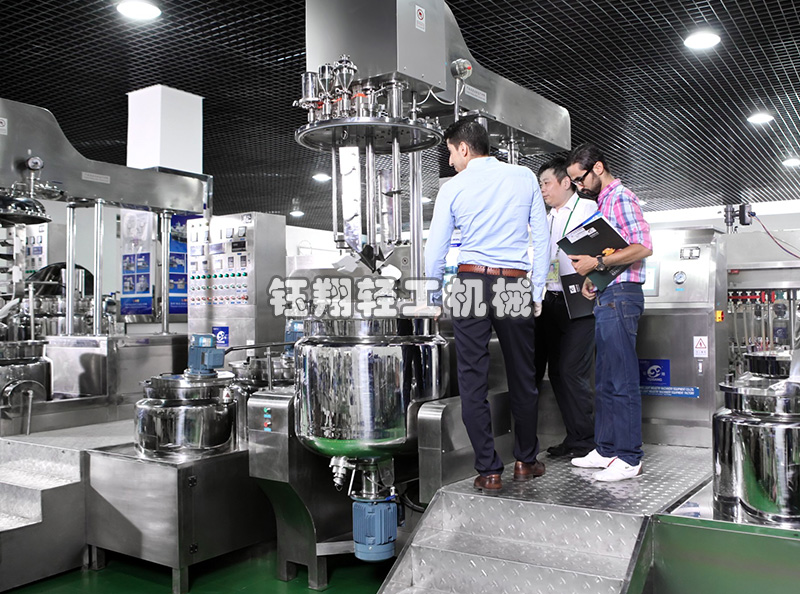 分散機
