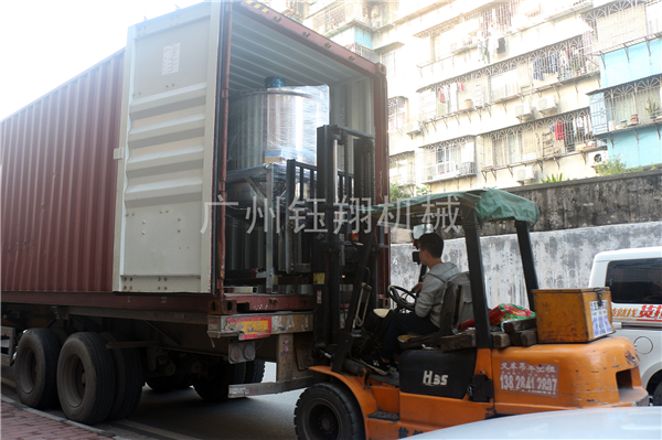 用于藥品研發的醫藥真空乳化機今天裝柜！發往上海某大學【鈺翔】