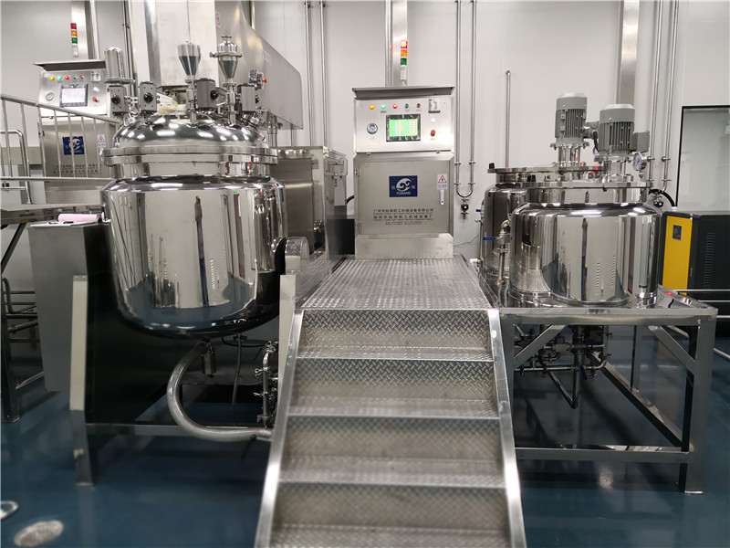 夾層控溫冷卻的真空攪拌乳化機【鈺翔機械】